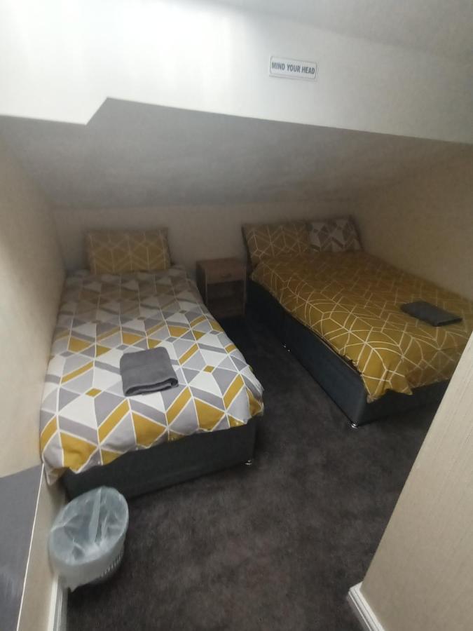 Strides Hotel Μπλάκπουλ Εξωτερικό φωτογραφία