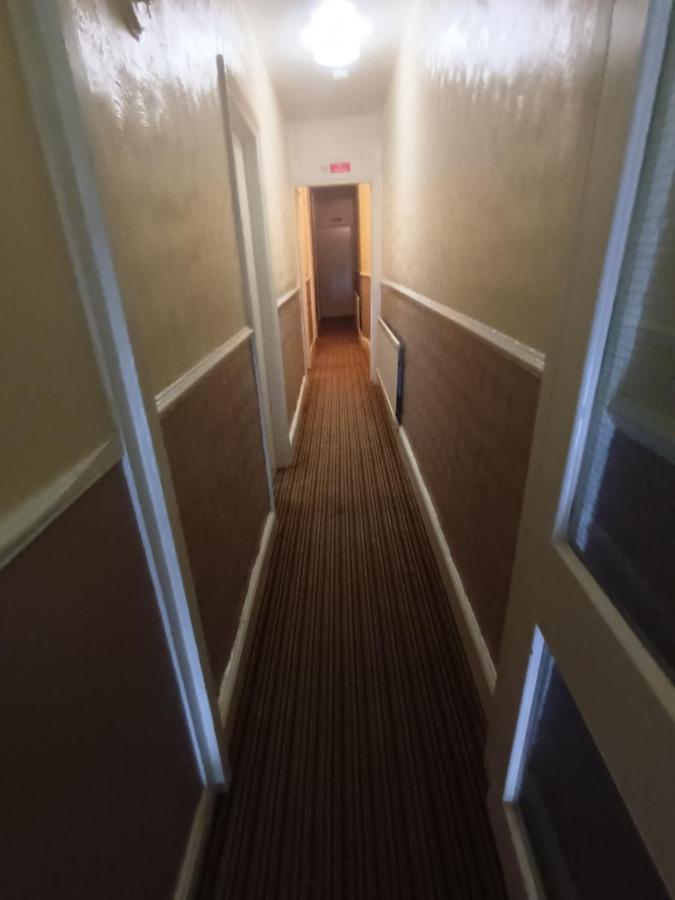 Strides Hotel Μπλάκπουλ Εξωτερικό φωτογραφία