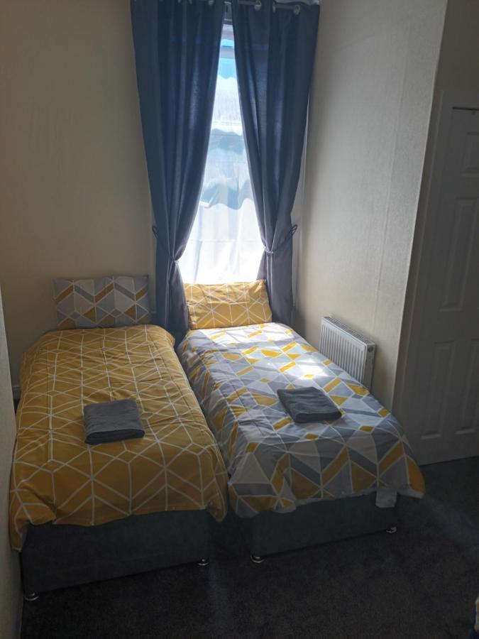 Strides Hotel Μπλάκπουλ Εξωτερικό φωτογραφία