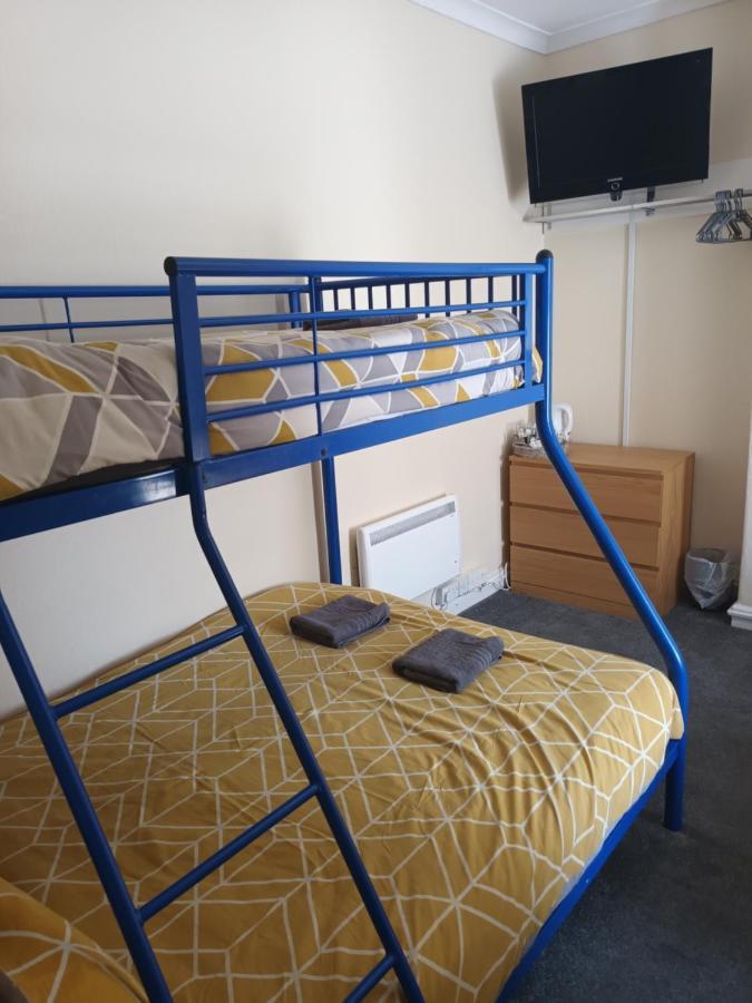 Strides Hotel Μπλάκπουλ Εξωτερικό φωτογραφία
