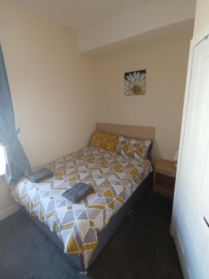 Strides Hotel Μπλάκπουλ Εξωτερικό φωτογραφία