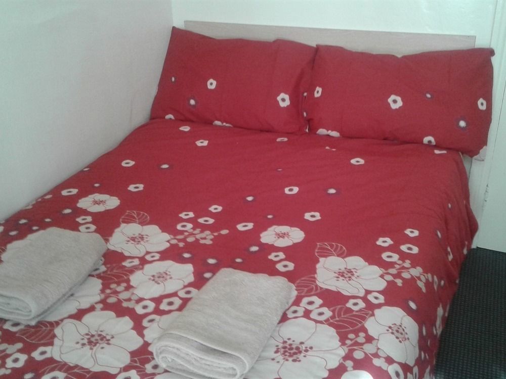 Strides Hotel Μπλάκπουλ Εξωτερικό φωτογραφία