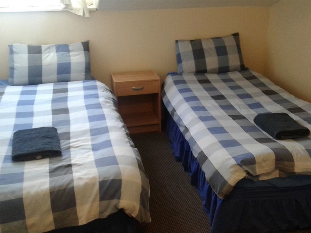 Strides Hotel Μπλάκπουλ Εξωτερικό φωτογραφία